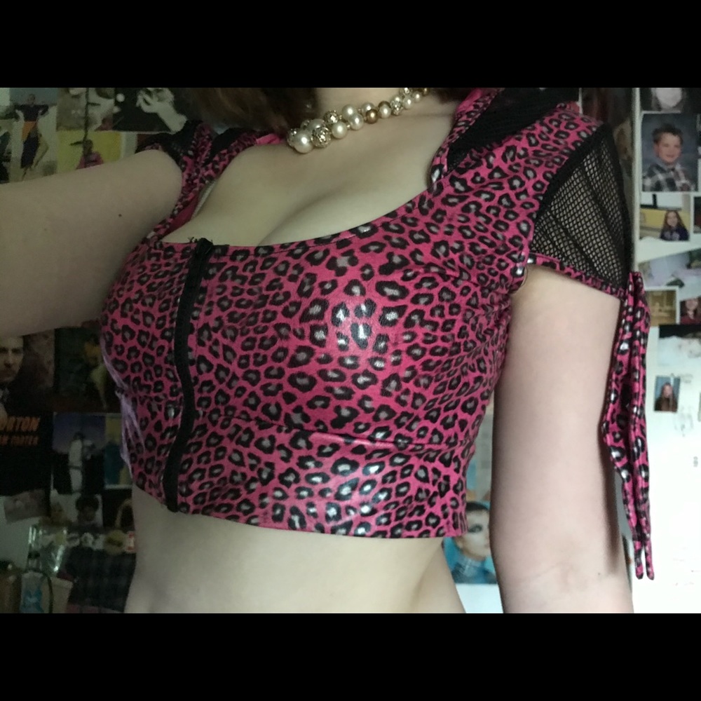 super cute rave girl top XX